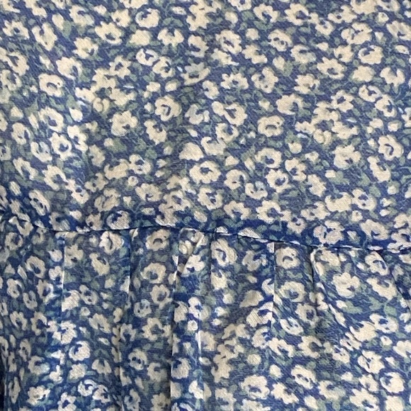 NWT Abercrombie Blue and White Floral - Picture 4 of 9